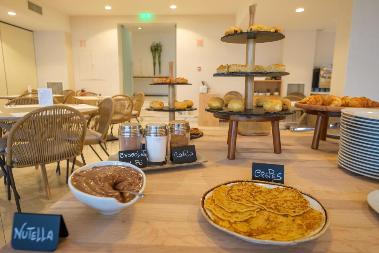 فندق ومطعم ماليبو فوز فيغيورا دا فوز المظهر الخارجي الصورة Breakfast at the hotel