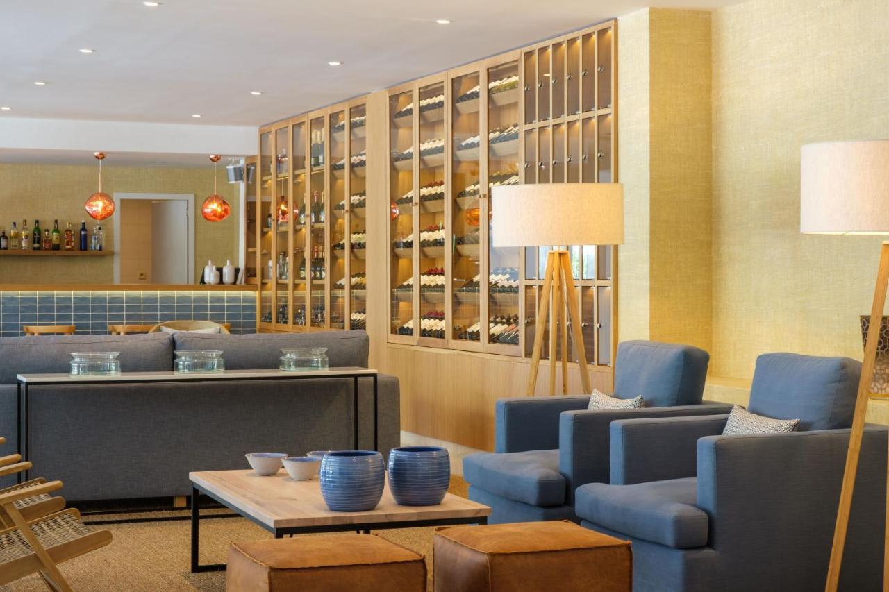 فندق ومطعم ماليبو فوز فيغيورا دا فوز المظهر الخارجي الصورة The lounge at the airport